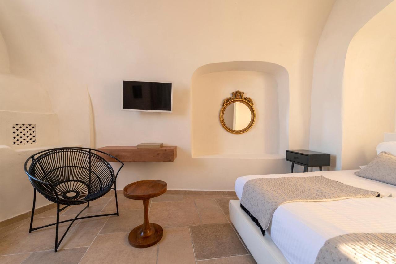 فندق إيميروفيغليفي  La Maltese Caldera Concept المظهر الخارجي الصورة